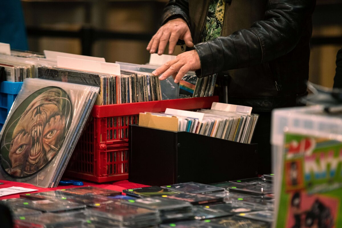 Press Kit - Mega Record & CD Fair