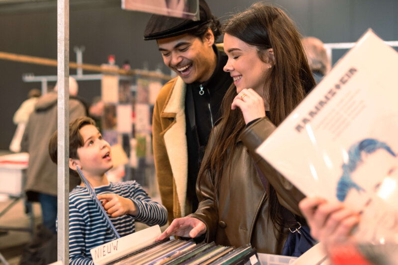 Over Ons - Mega Record & CD Fair